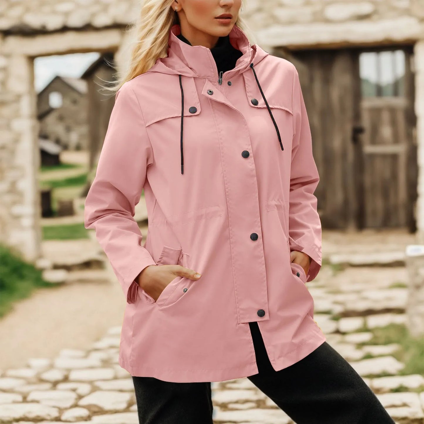 Lightweight Windproof Rainjacket Women's Outdoor Zippers Hooded Windbreaker Fall And Winter Waterproof Hiking Jacket Outerwear