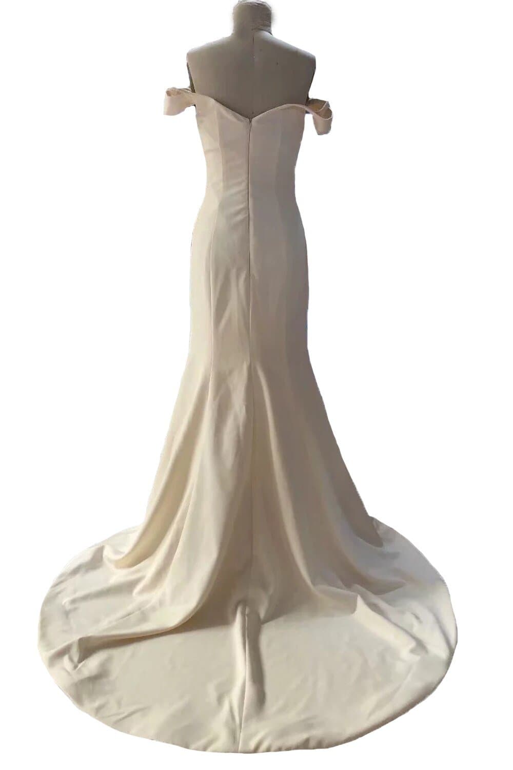 Simple Mermaid Bridesmaid Dresses Off Shoulder Sweep Train Garden Country Wedding Guest Gowns Maid of Honor Dress