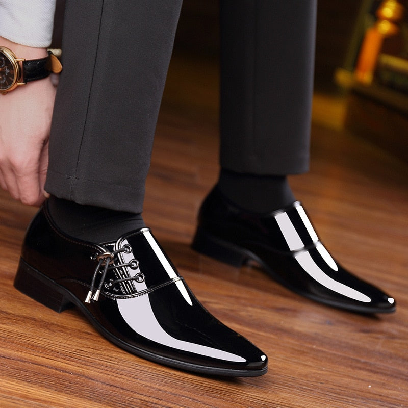 luxury Brand Men Classic Pointed Toe Dress Shoes Men's Slip-on Patent Leather Black Wedding Shoes Mens Oxford Formal Shoes