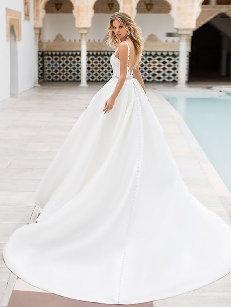 Elegant A Line Wedding Dress Lace Appliques Illusion Satin Bridal Dress bohemian Wedding gowns Floor Length