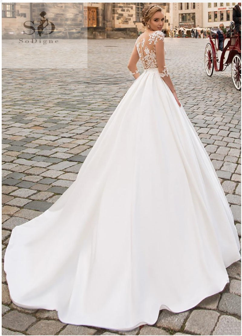 Very Pretty Wedding dress Long Sleeve Boho Bride Dresses For Women A Line Ivory Lace Appliques Satin Wedding Gown