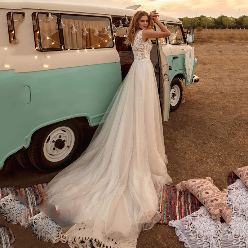Beautiful Wedding Dresses V Neck A Line Lace Appliques Beach vintage Bridal Gowns Custom Bohemian Wedding Dress