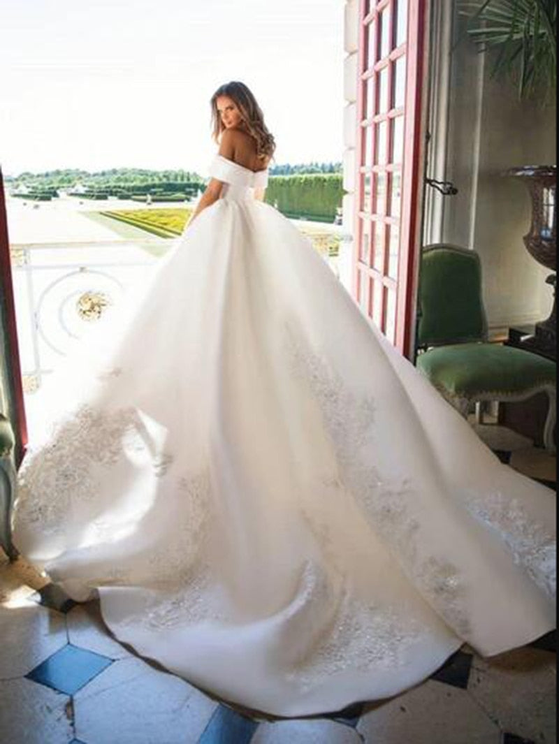 Satin Ball Gown 2021 Simple Off The Shoulder Boho Lace Bridal Dress Princess Wedding Gowns