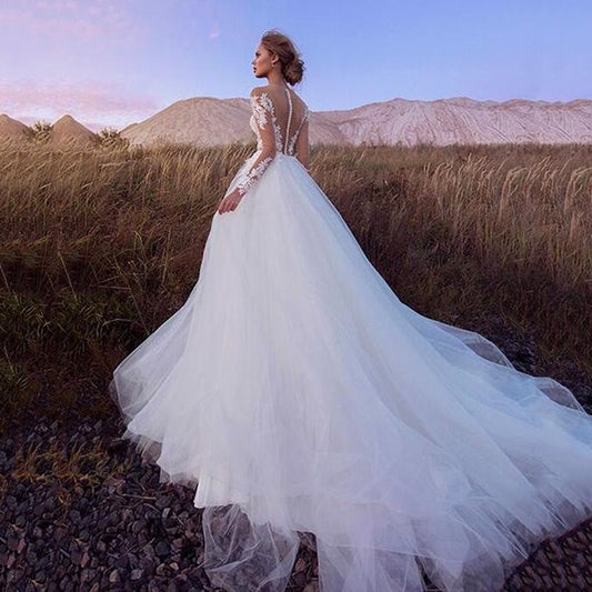 Boho Wedding Dress 2021 Modern Lace Appliques Long Sleeves Beach Bride Dress Illusion Back Tulle Princess Wedding Gowns